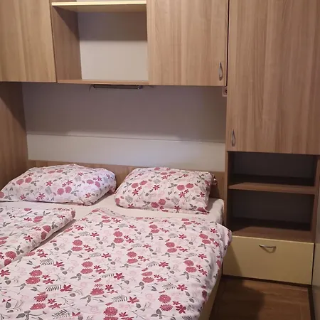 بيت للعطل Mobilna Hiska Lebanc